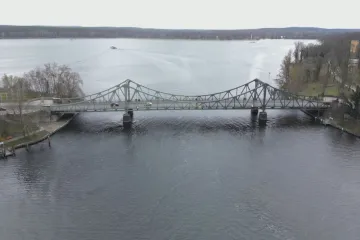Výměna na „Mostě špionů“ má výročí. Účastnil se jí i Čechoslovák Javorský