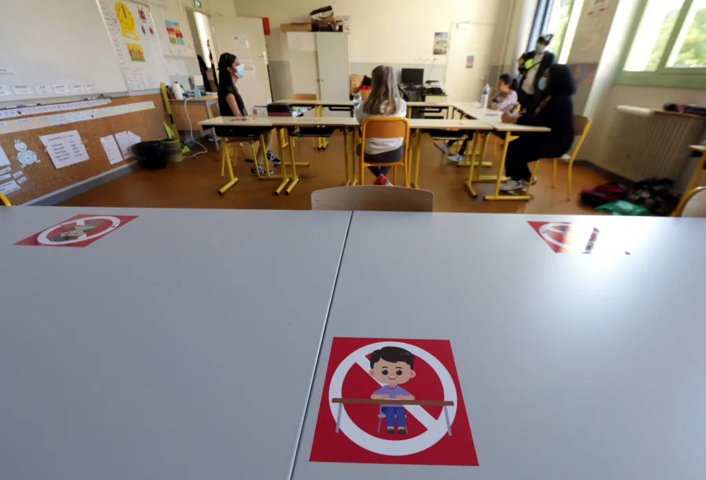 Otevření základních škol ve Francii a nová nařízení