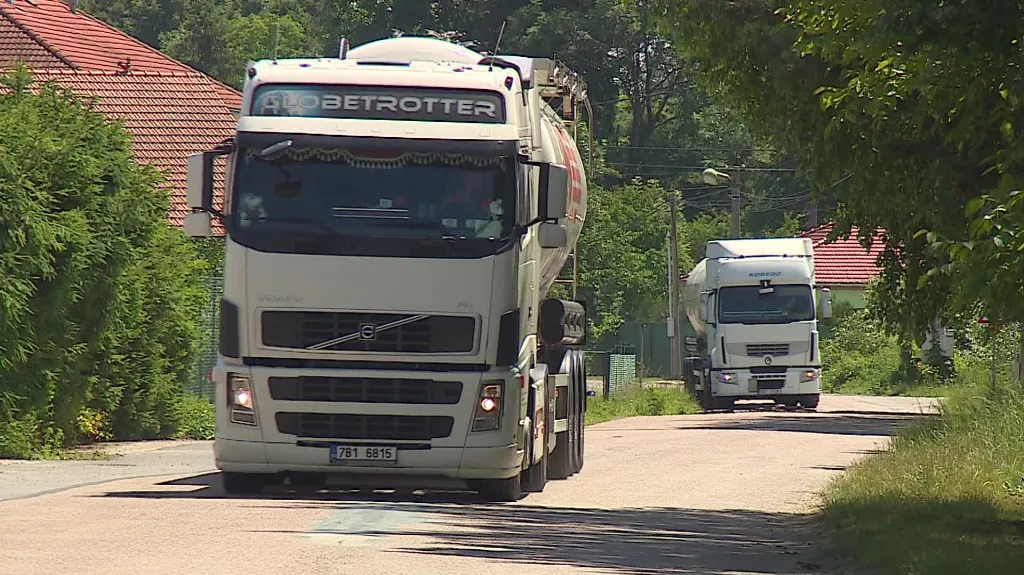 Vyškovem projede zhruba dvě stě kamionů denně
