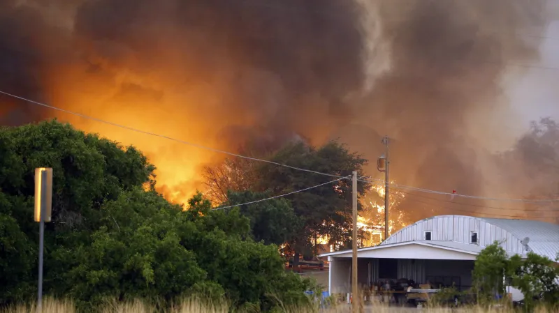 Arizonu zachvátil silný požár