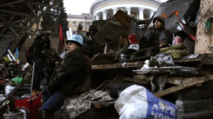 Ukrajina: Protesty na Majdanu, lidé nechtějí odejít