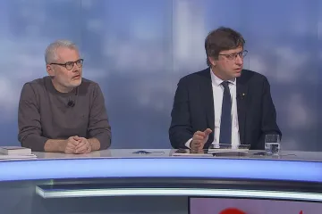 ÚSTR ovládá vypjatý antikomunismus, míní Zídek. Není to ideologický spor, oponuje Blažek