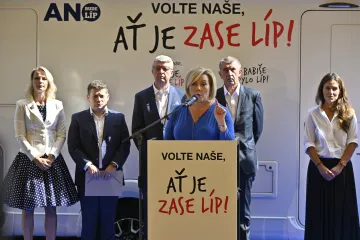 Opozice vyvolala mimořádnou schůzi sněmovny. Chce řešit sociální návrhy