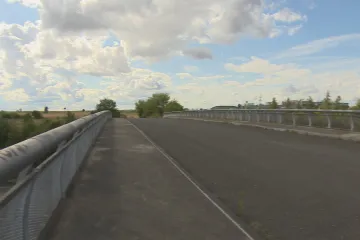 Po dosud nevyužívaném mostě přes Pražský okruh by mohly jezdit tramvaje. Technický stav zjistí průzkum
