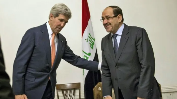 Kerry nečekaně přijel do Iráku, jednal s premiérem