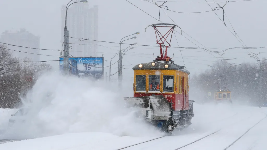 Ruskou metropoli zasypaly přívaly sněhu