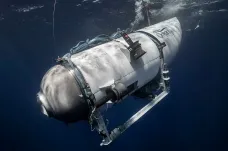 Ozvaly se zvuky bouchání, ještě existuje naděje, píše vládní zpráva o ztracené ponorce
