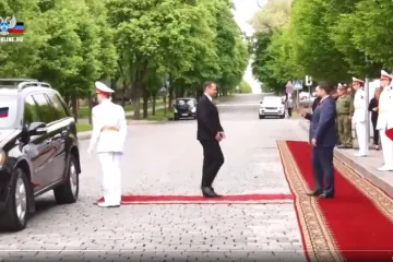 Komunista Ondráček slavil v Doněcku. Dělá ostudu, napsal ministr zahraničí Petříček