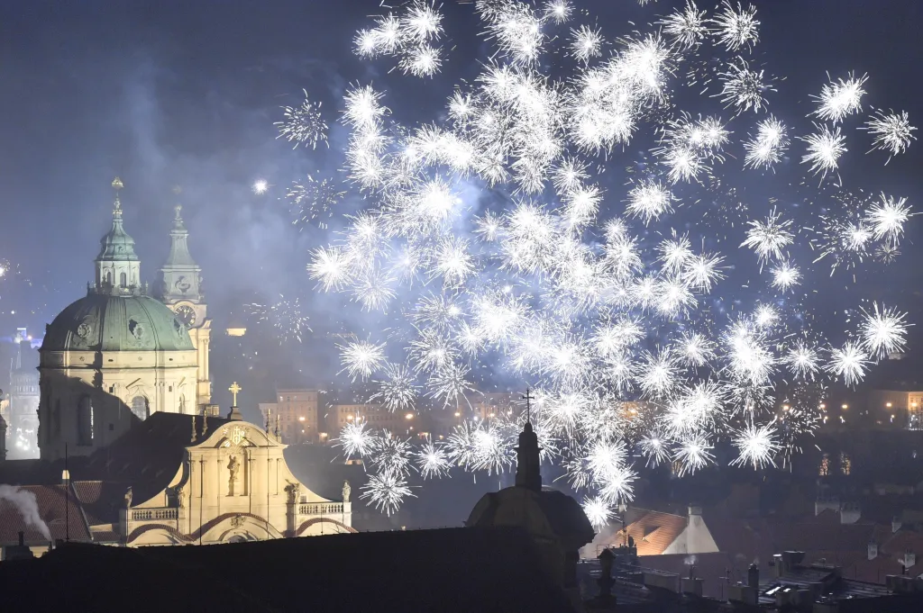 Rok 2021 a ohňostroje po celém světě