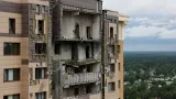 Následky zásahu obytného domu ukrajinským dronem, 18. června 2026