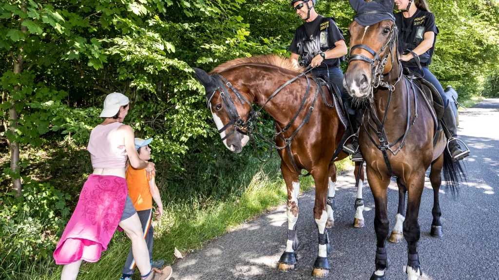 Policisté na koních v Českém Švýcarsku