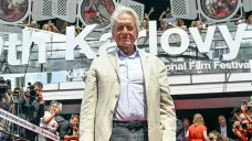 Michael Douglas před projekcí Přeletu nad kukaččím hnízdem