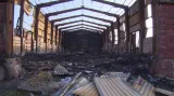 Kramolna - skladovací hala po požáru