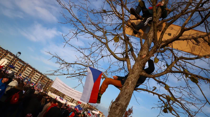 Z letenské demonstrace