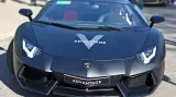Přehlídka luxusních automobilů k filmu Need for Speed