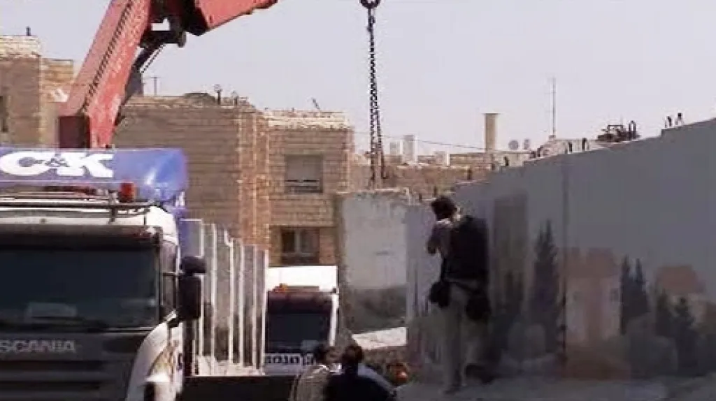Odstraňování zdi kolem předměstí Gilo