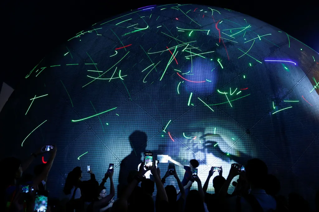 Laserovými ukazovátky proti zatýkání