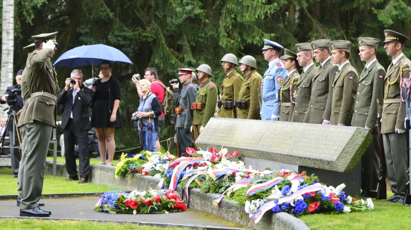 Pietní akt za vyhlazení obce Ležáky