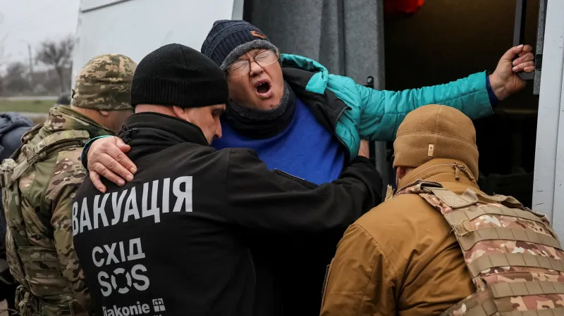 Události: Útoky na dobrovolníky na Ukrajině