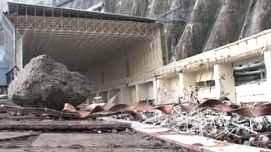 Následky exploze v Sajansko-šušenské elektrárně