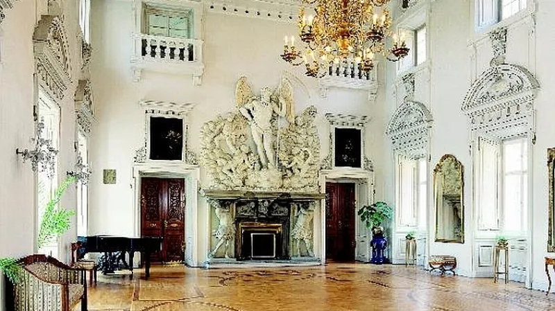 Zámek Libochovice - Saturnův sál