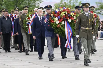 Svoboda nikdy není zadarmo, obrana země je věcí celé společnosti, řekl Pavel na Vítkově