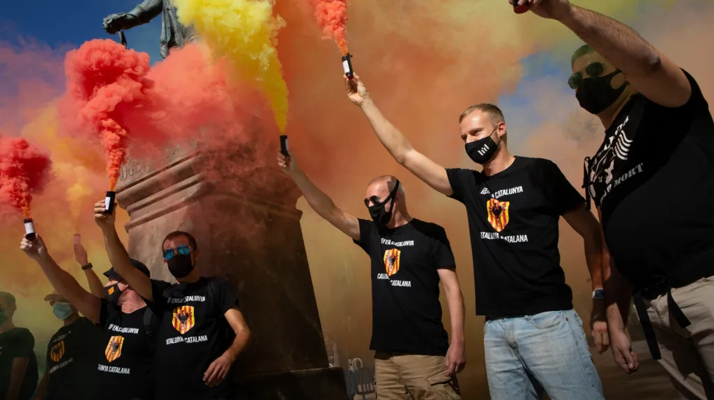 Katalánci si připomínají svátek La Diada