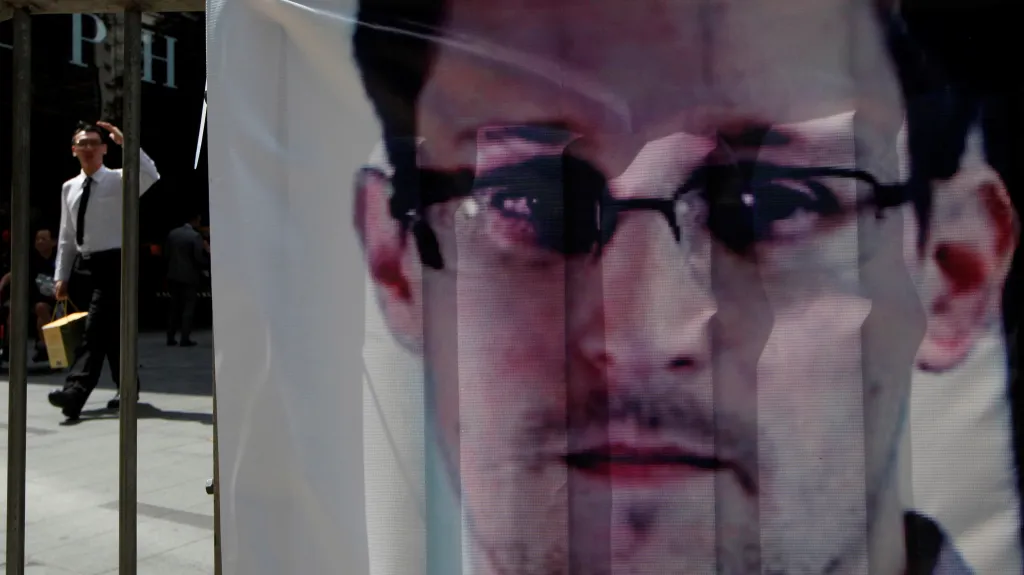 Transparent na podporu Edwarda Snowdena