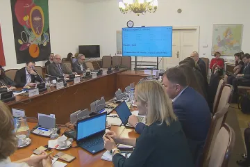 Poslanci ve výborech řeší korespondenční volbu, objevily se první úpravy