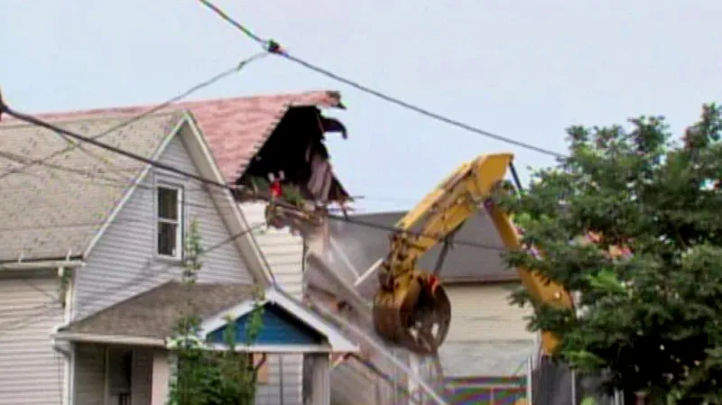 Demolice domu Ariela Castra