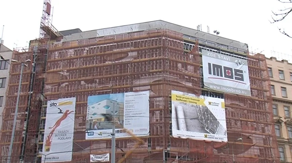 Vyhořelé kasino se mění v moderní nákupní centrum