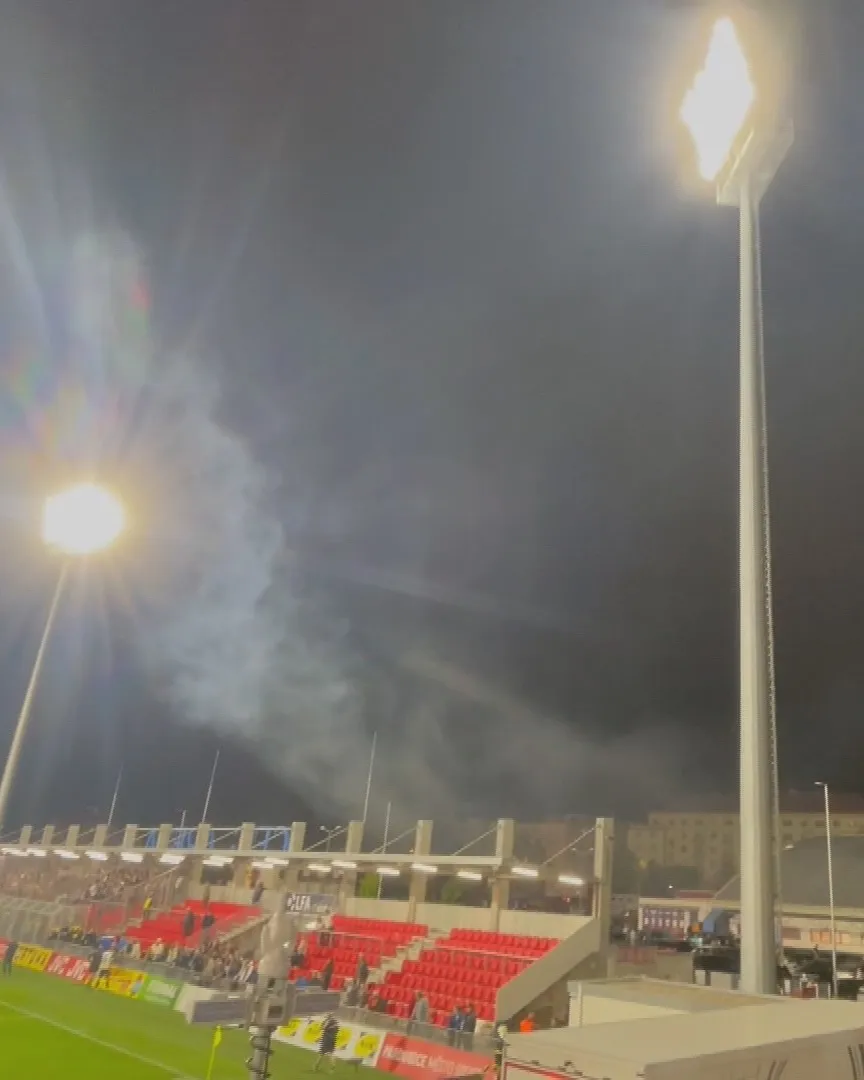 Spor o intenzitu osvětlení stadionu v Pardubicích skončí u soudu
