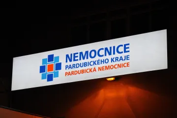 Otec chlapce z dokumentu Infiltrace je k dohodě s nemocnicí skeptický. Stát se podle něj může cokoliv