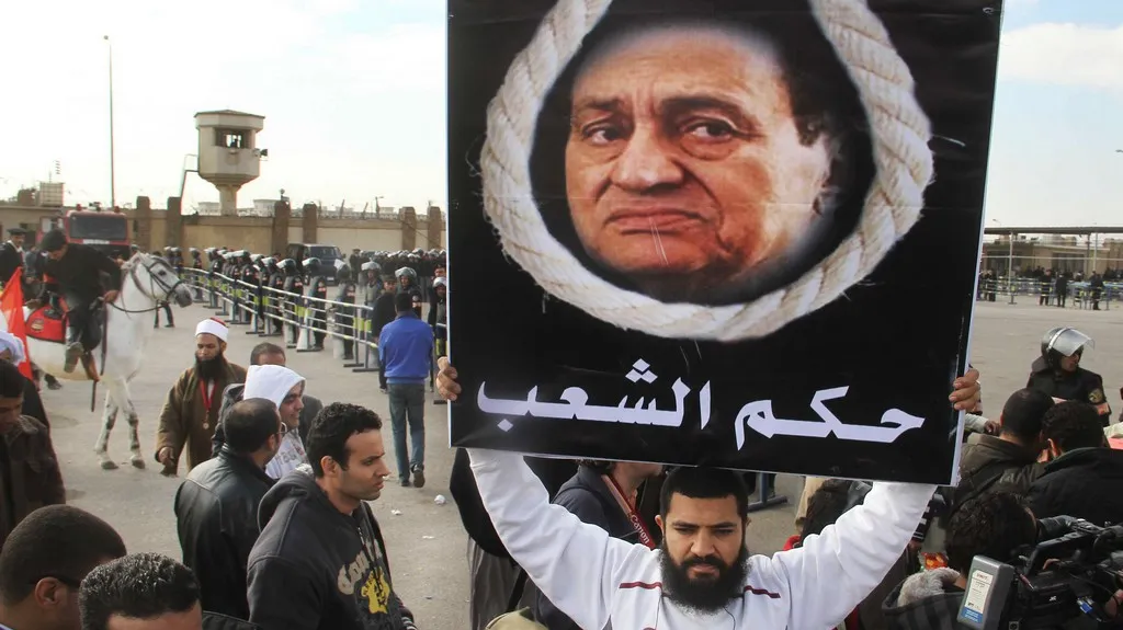 Soud s Husním Mubarakem