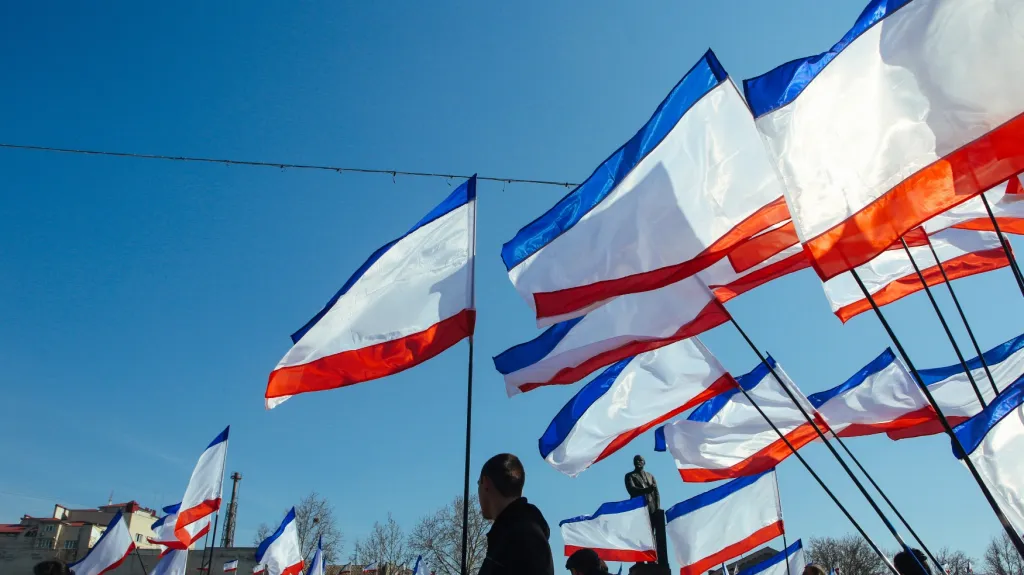 Krymské vlajky v Simferopolu