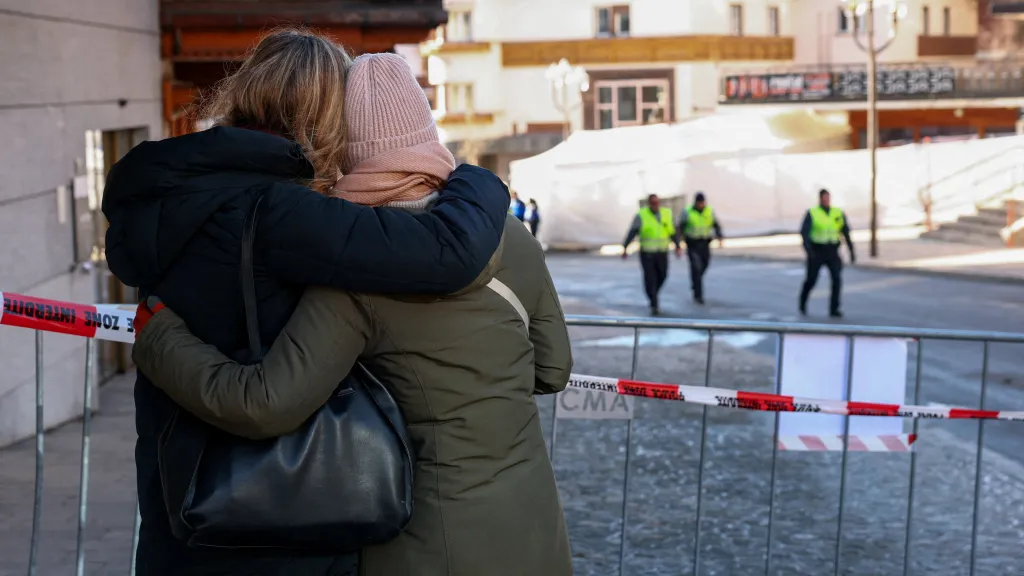 Místo požáru ve švýcarském lyžařském středisku Crans-Montana
