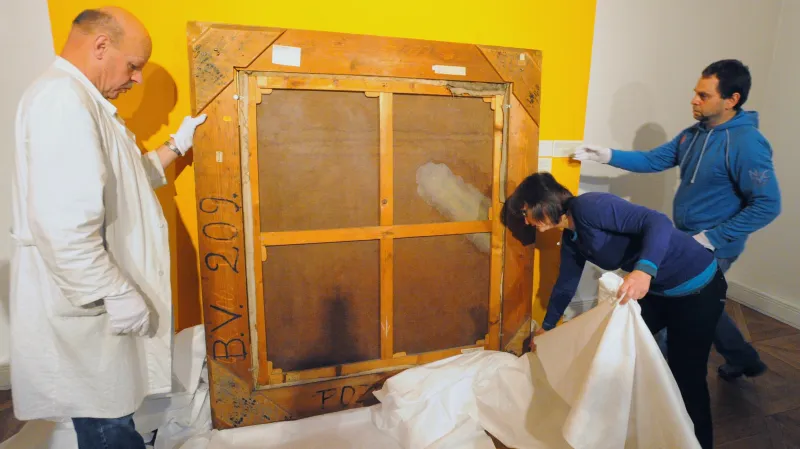 Obrazy zabavené v kauze Diag Human