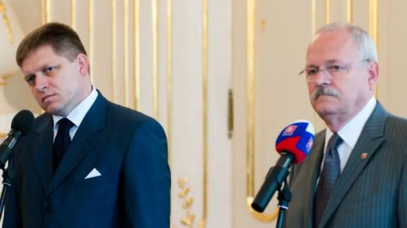 Gašparovič pověřil Fica sestavením vlády