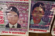 Na masové vraždě desítek studentů se podílela mexická armáda. Politici kryli pachatele, tvrdí vyšetřovatelé