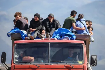 Neuznaný útvar karabašské republiky zanikne, z oblasti uprchla více než polovina populace