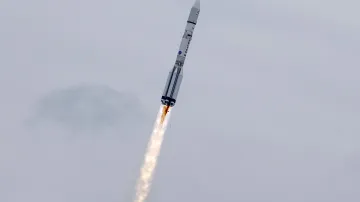 Ruská raketa nese do vesmíru družici TGO pro měření atmosférických plynů na Marsu a přistávací modul Schiaparelli s nástroji pro průzkum potřebných technologií na pozdější astrobiologickou misi na povrchu planety.