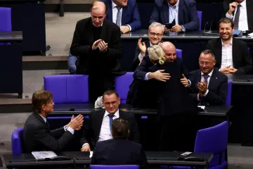 Němečtí poslanci schválili výzvu ke zpřísnění migrační politiky