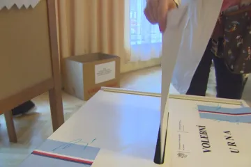 Korespondenční volba ze zahraničí míří do sněmovny. Má šanci projít