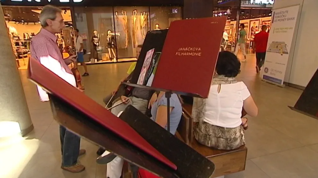 Janáčkova filharmonie Ostrava v nákupním centru