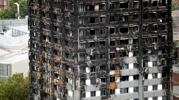 Archivní snímek Grenfell Tower v Londýně po požáru v roce 2017