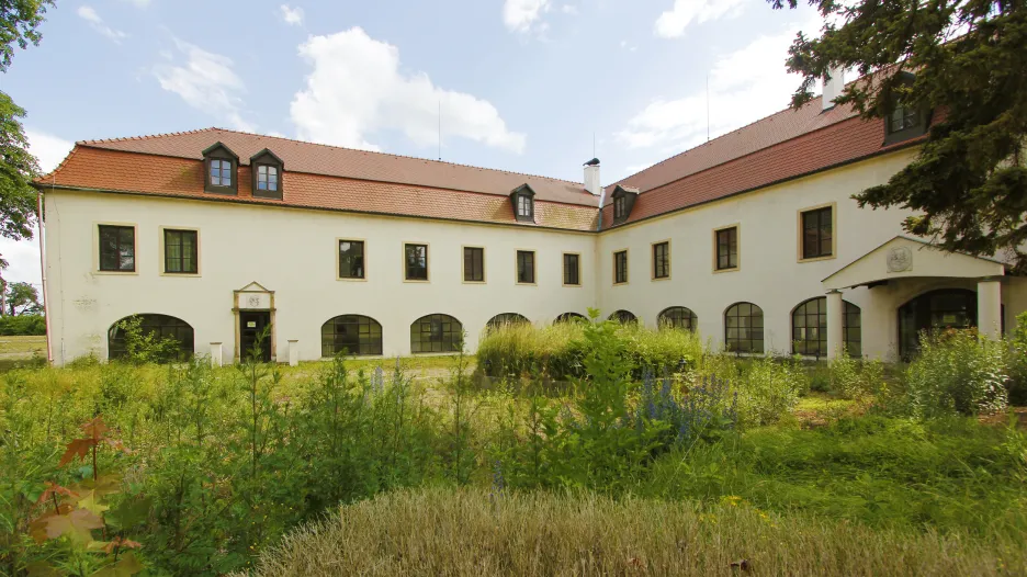 Sousední objekt chudobínského zámku, takzvaná Volárna, ve které mají být byty