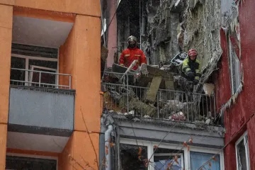 Rusko připravilo polovinu bytů v Kyjevě o teplo, na západě Ukrajiny zaútočilo Orešnikem