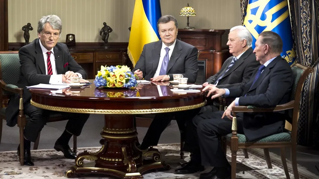 Janukovyč na schůzce s ukrajinskými exprezidenty