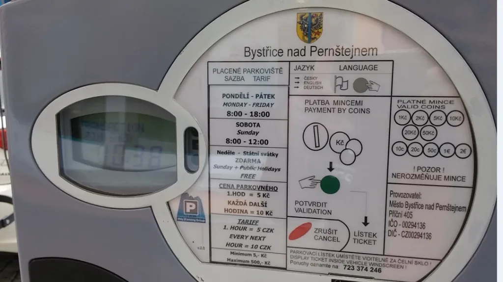 Parkovací hodiny řidiče odrazují od parkování v centru města