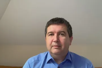 Nouzový stav bude potřeba prodloužit znovu, řekl Hamáček. Může trvat až do Vánoc